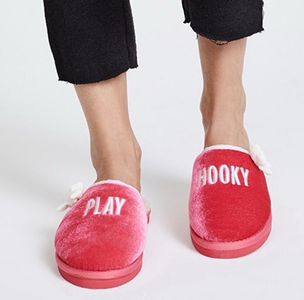 Kate Spade New Play Hooky Pink Velvet Slippers Women’s Size 7 Faux Fur Lining